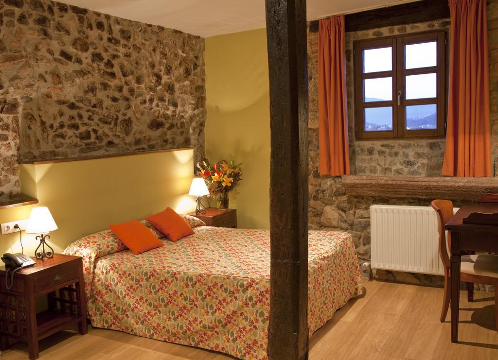 Hotel Casona Cuervo San Tirso de Candamo Zewnętrze zdjęcie