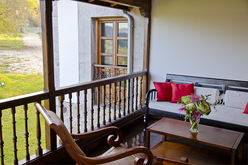 Hotel Casona Cuervo San Tirso de Candamo Zewnętrze zdjęcie